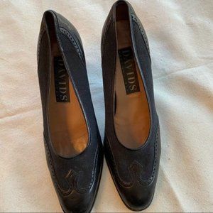 David’s?couture vintage woman’s wingtip pump 7.5